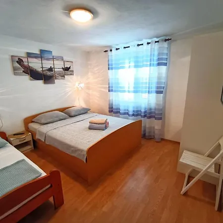 Eljuga Family Apartment