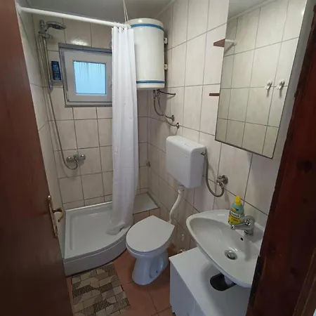 Eljuga Family Apartment *